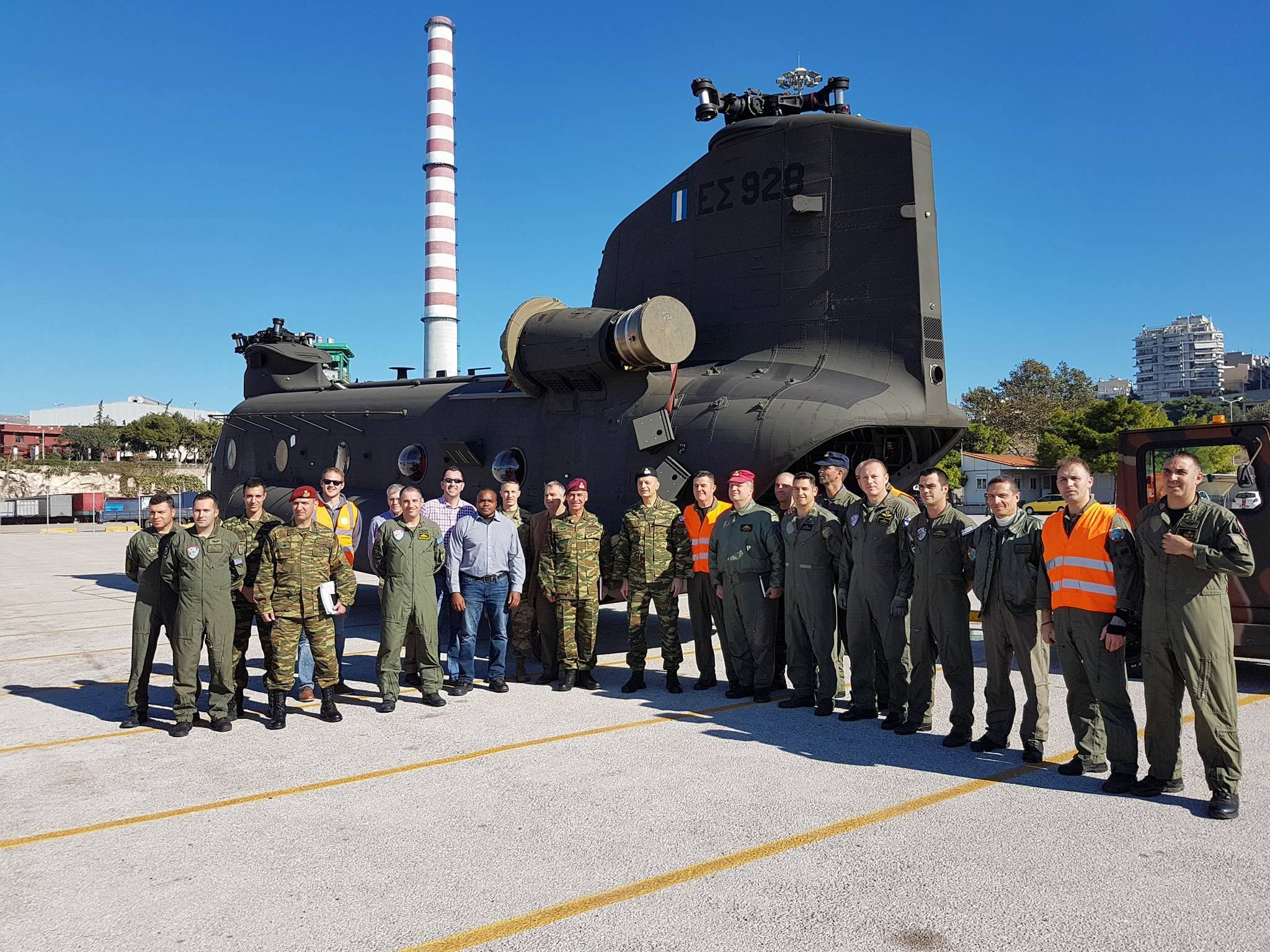 ΗΠΑ σε Ελλάδα: «Επανεξοπλισμός εδώ και τώρα, μην χάνετε χρόνο» – Εφτασαν τα πρώτα CH-47D Chinook – Ακολουθούν OH-58D Kiowa Warrior